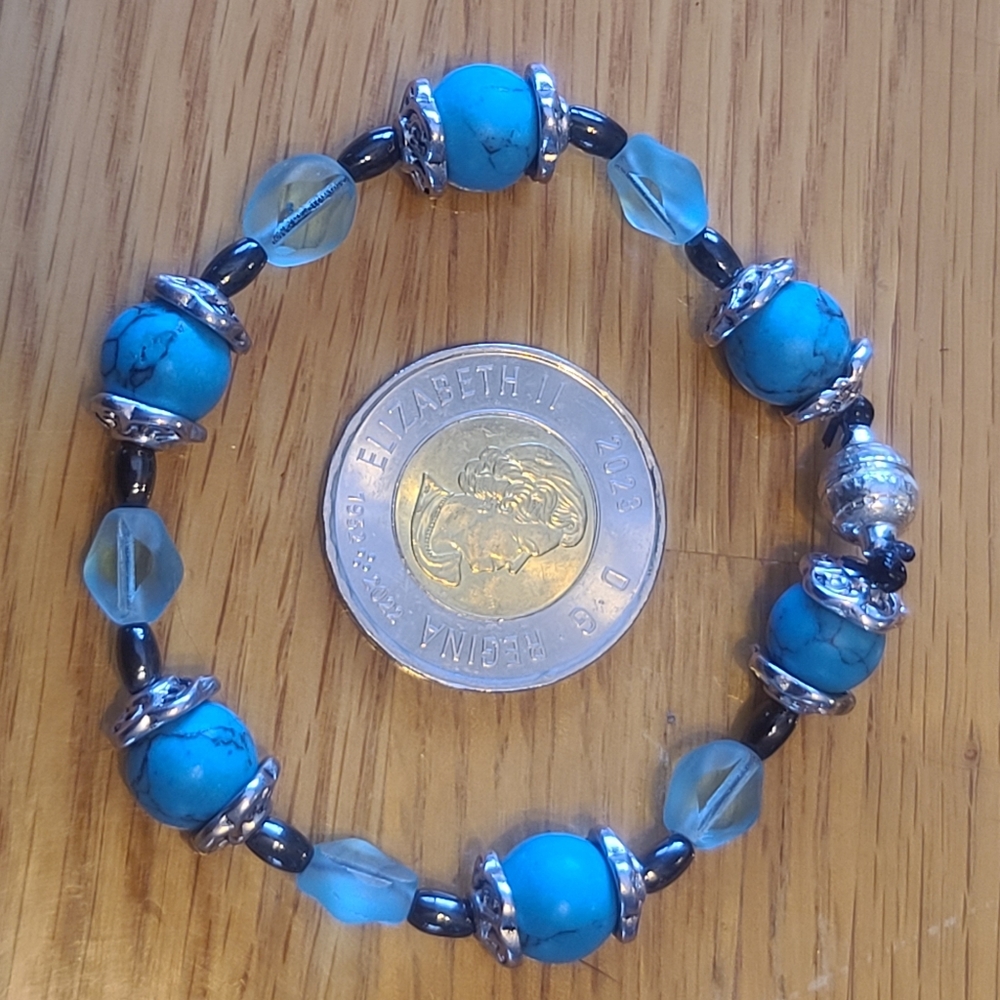 🐰Handcrafted Bracelet - Picture 2 of 5